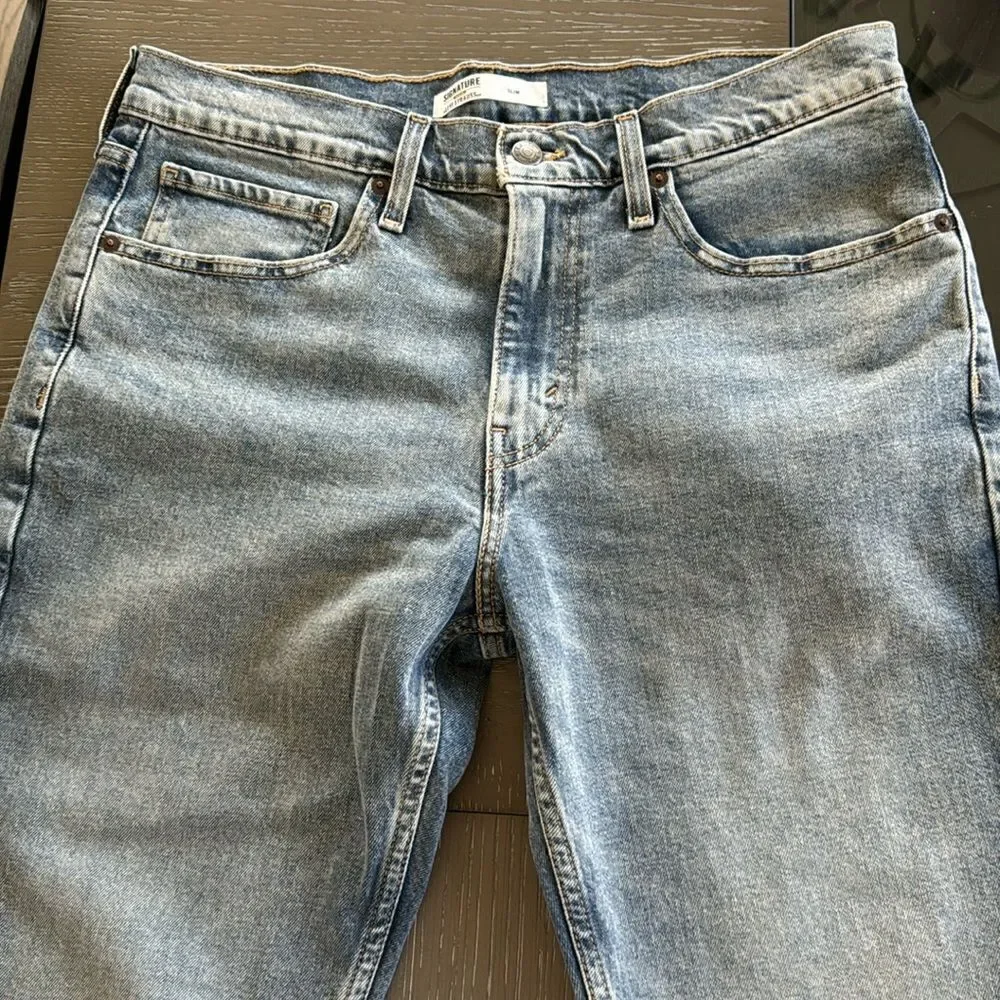 Signature Gold by Levi Strauss & Co. Men's Slim Straight Jeans Size W34 X L30